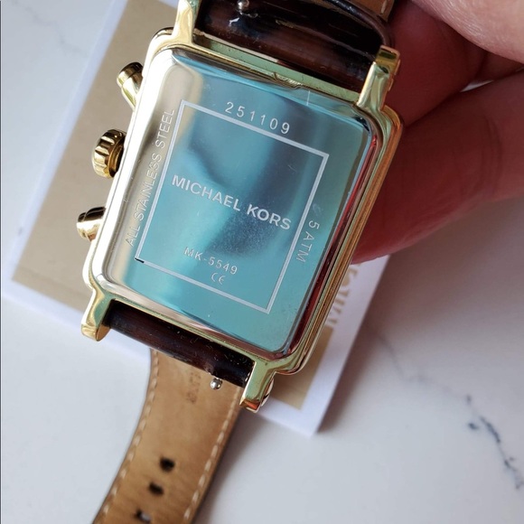 ❌❌ SOLD ❌❌ ORIGINAL* Michael Kors Watch. Mother of pearl dial. - Picture 4 of 5